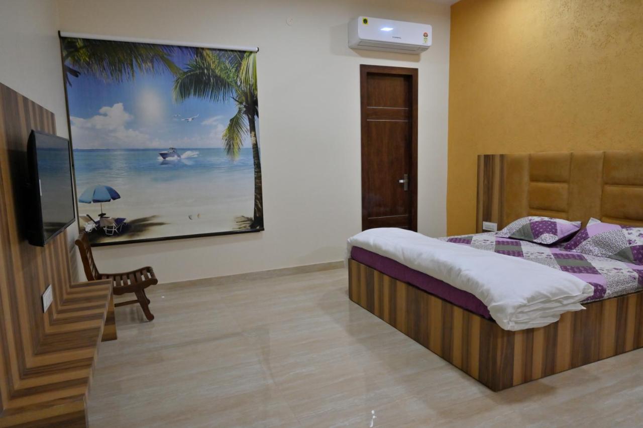 Ideal Home Stay Amritsar Bagian luar foto
