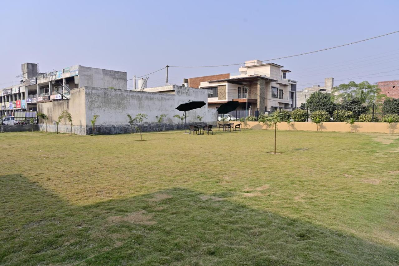 Ideal Home Stay Amritsar Bagian luar foto