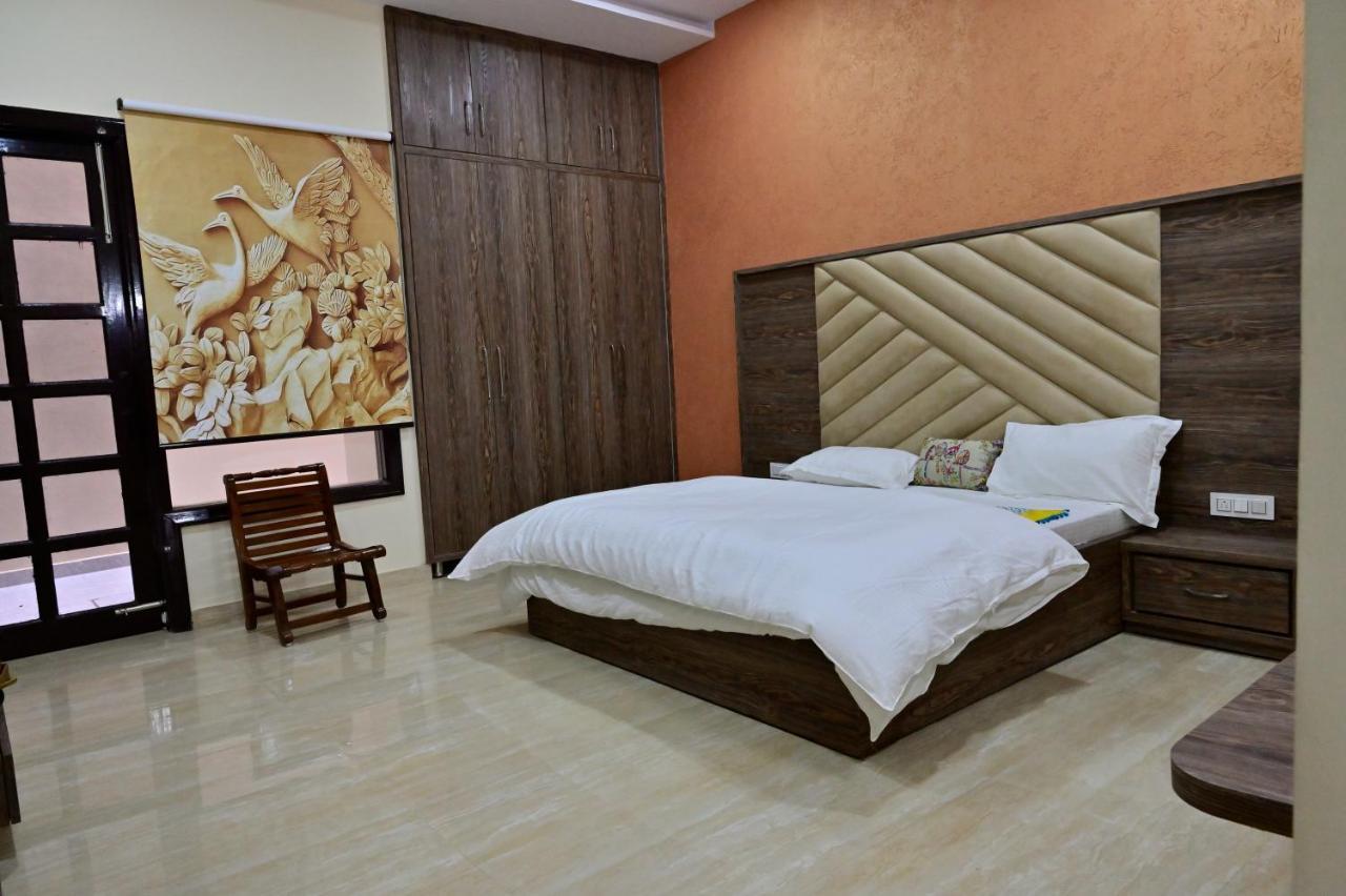 Ideal Home Stay Amritsar Bagian luar foto