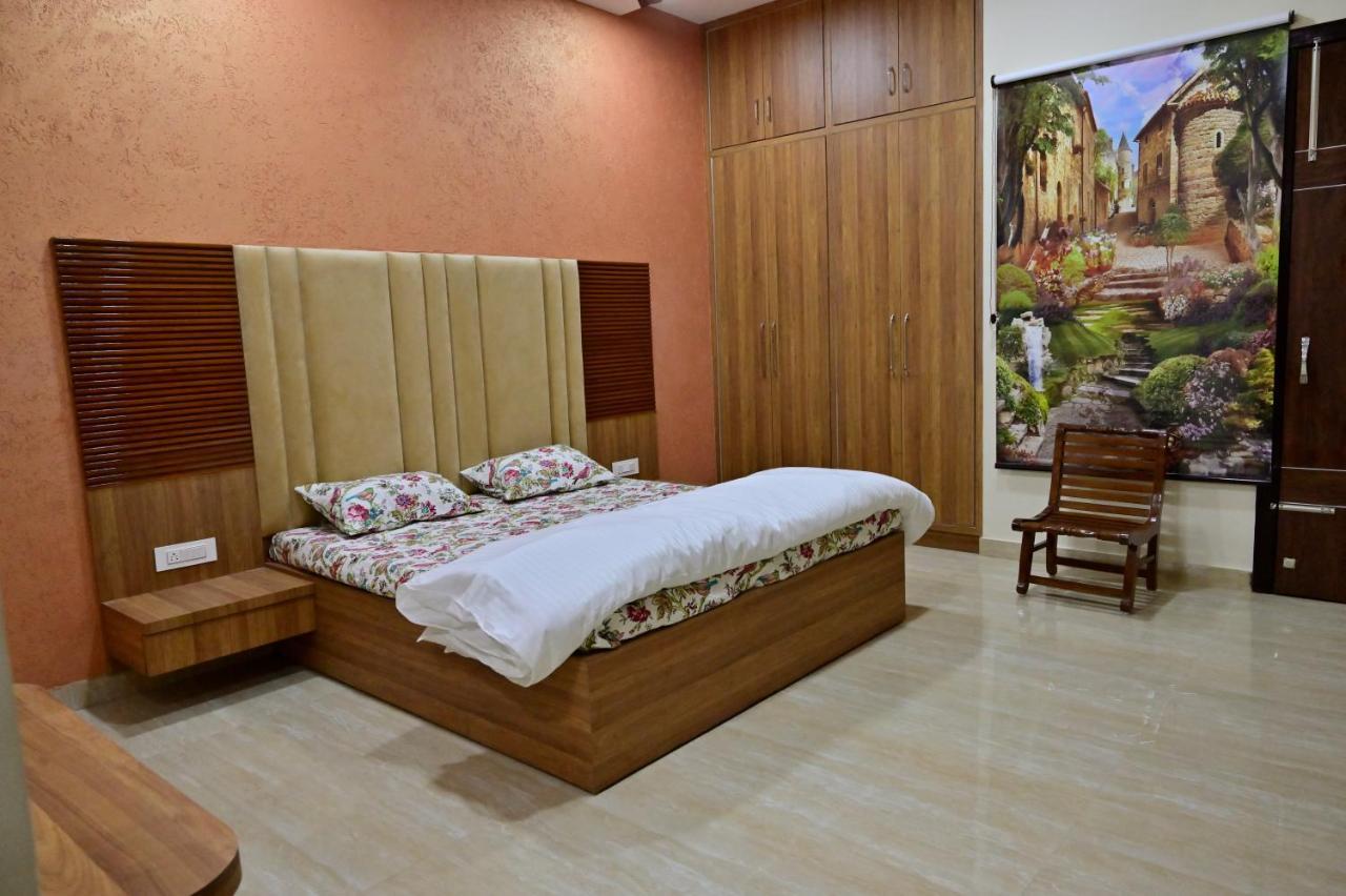 Ideal Home Stay Amritsar Bagian luar foto