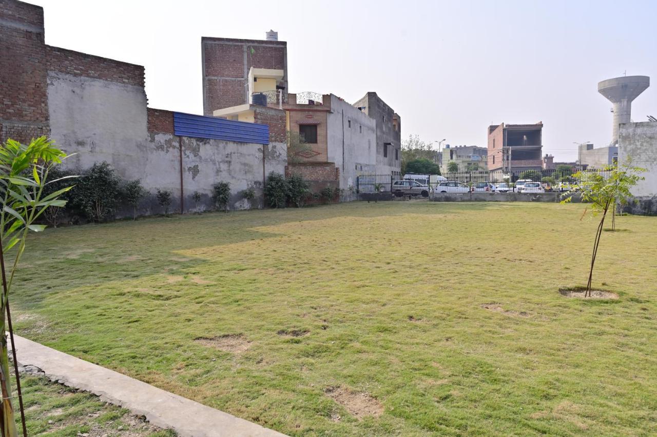 Ideal Home Stay Amritsar Bagian luar foto